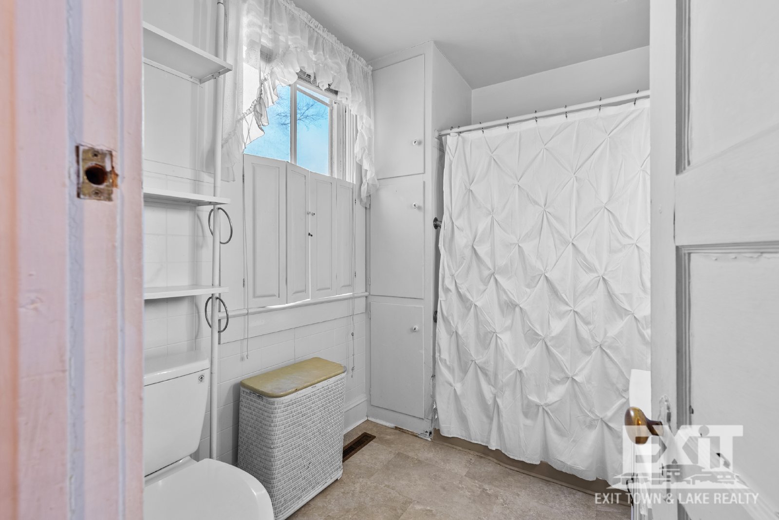 3 Bedroom 2 Bathroom Home property image