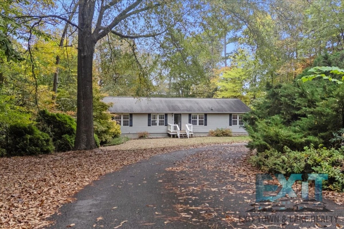 Lakefront Rental in Long Branch Shores property image