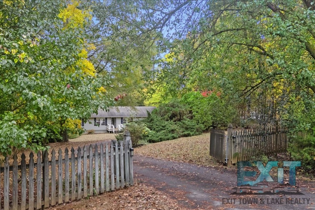 Lakefront Rental in Long Branch Shores property image