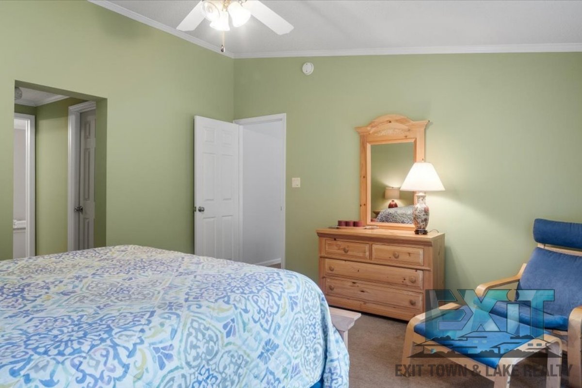 Lakefront Rental in Long Branch Shores property image