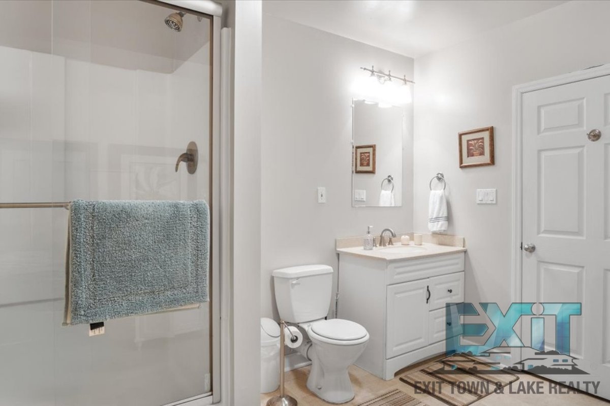 Lakefront Rental in Long Branch Shores property image