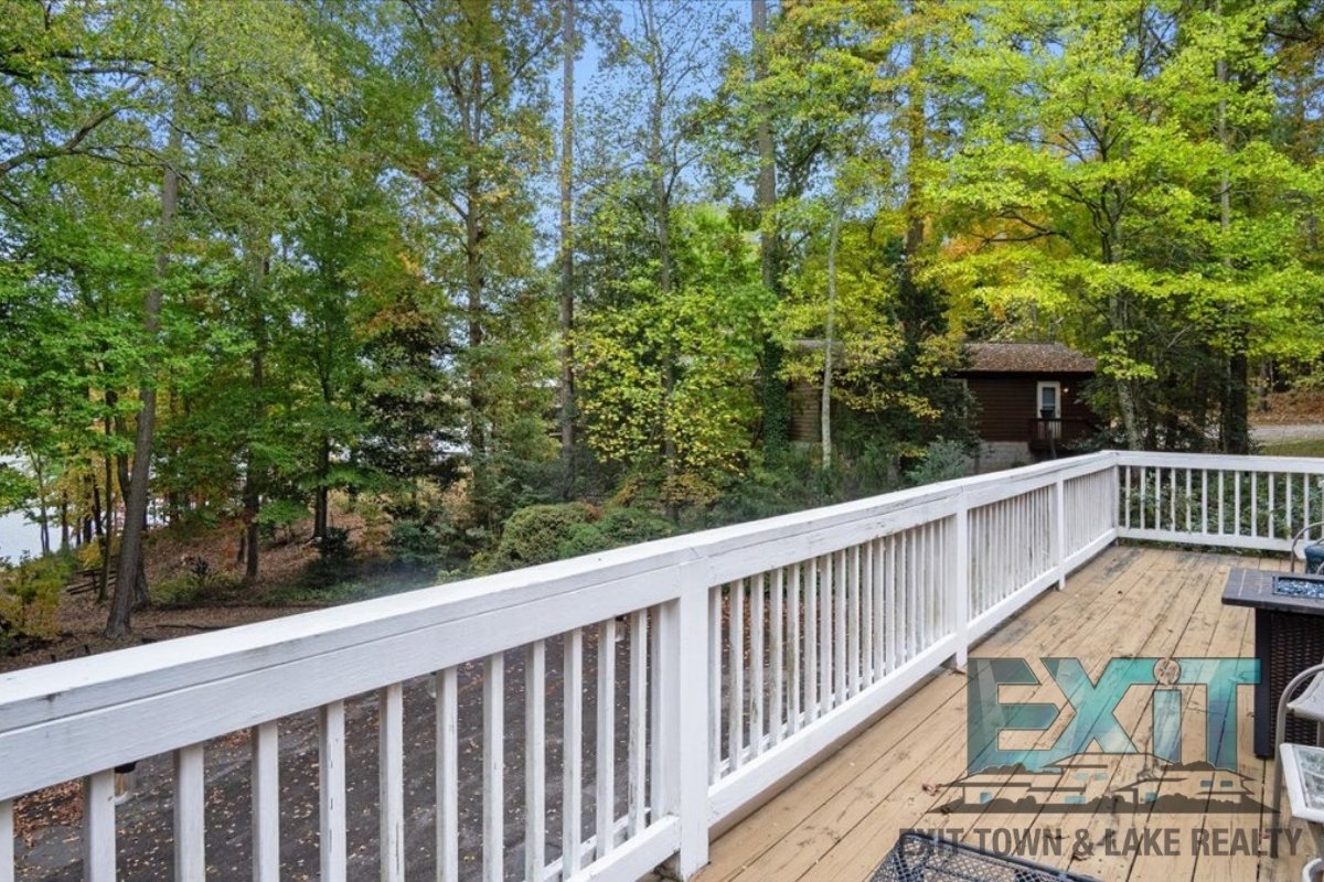 Lakefront Rental in Long Branch Shores property image