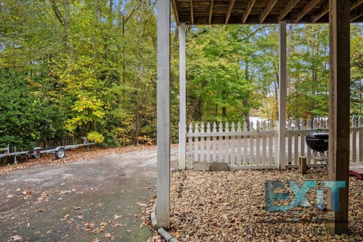 Lakefront Rental in Long Branch Shores property image