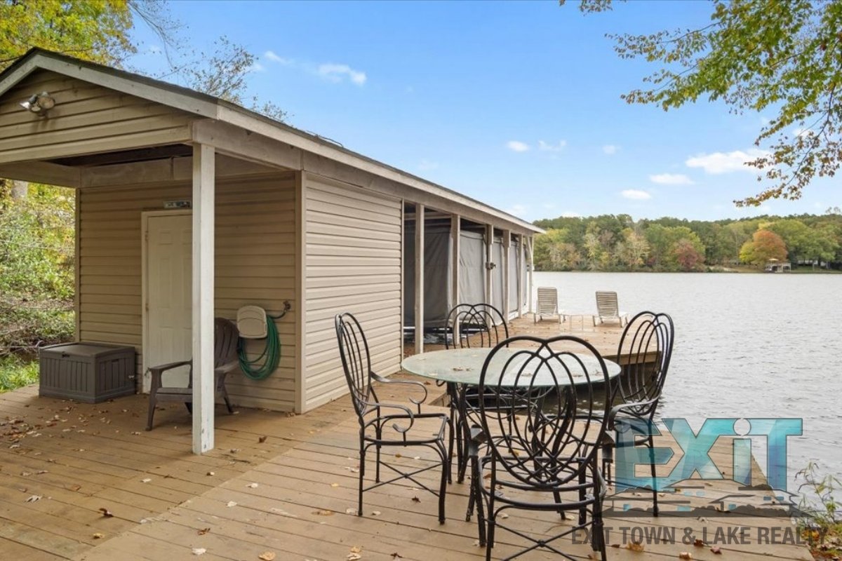 Lakefront Rental in Long Branch Shores property image