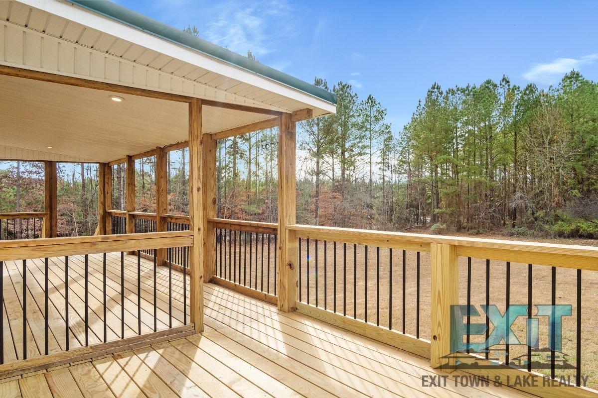 Beautiful Fully Renovated 3 Bed 2 Bath Home property image