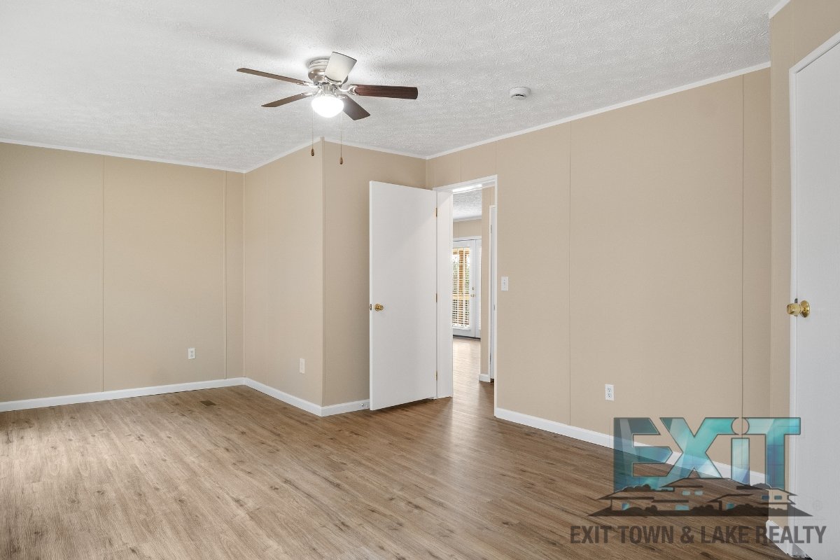 Beautiful Fully Renovated 3 Bed 2 Bath Home property image