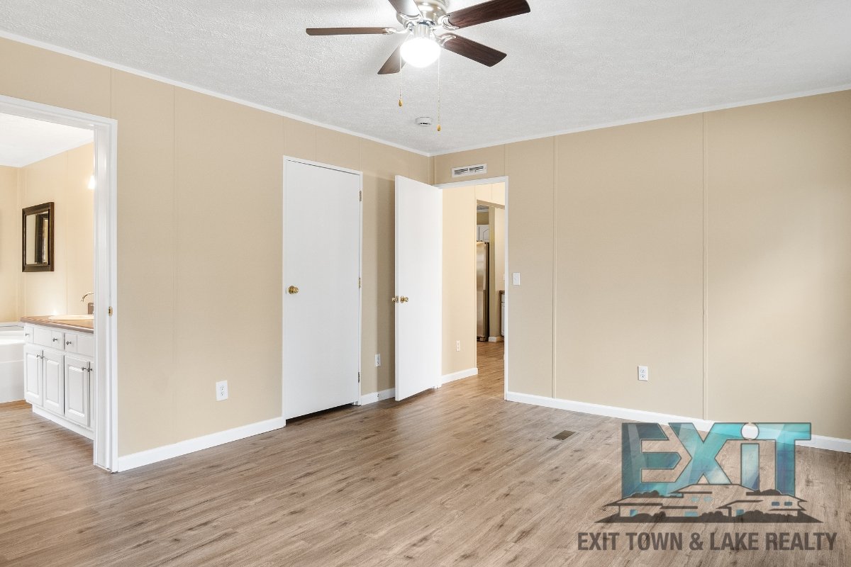 Beautiful Fully Renovated 3 Bed 2 Bath Home property image