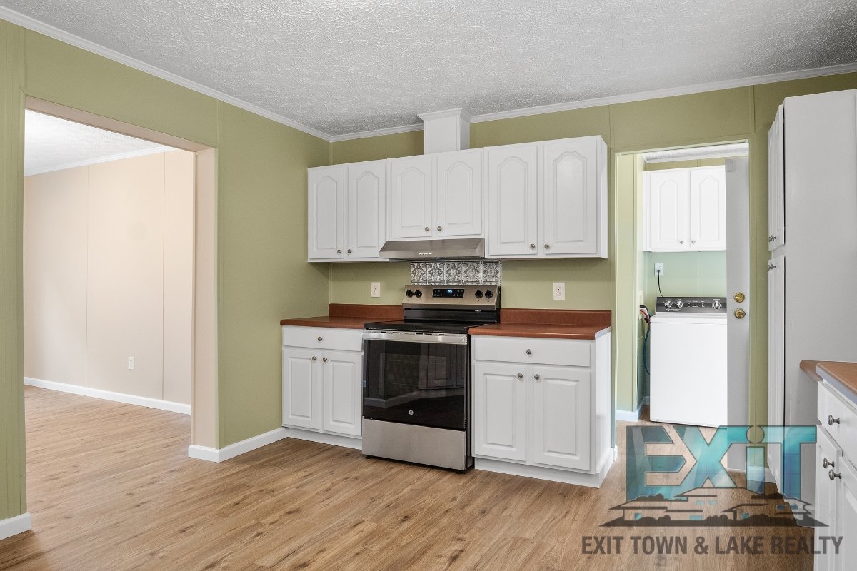 Beautiful Fully Renovated 3 Bed 2 Bath Home property image