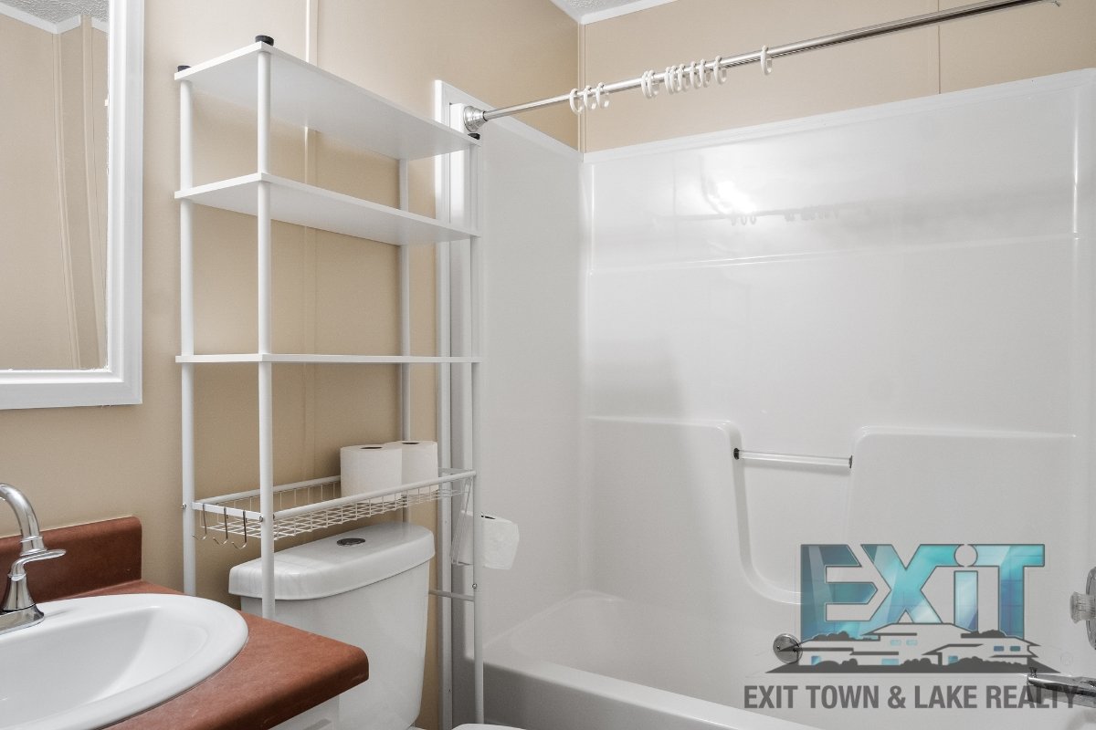 Beautiful Fully Renovated 3 Bed 2 Bath Home property image