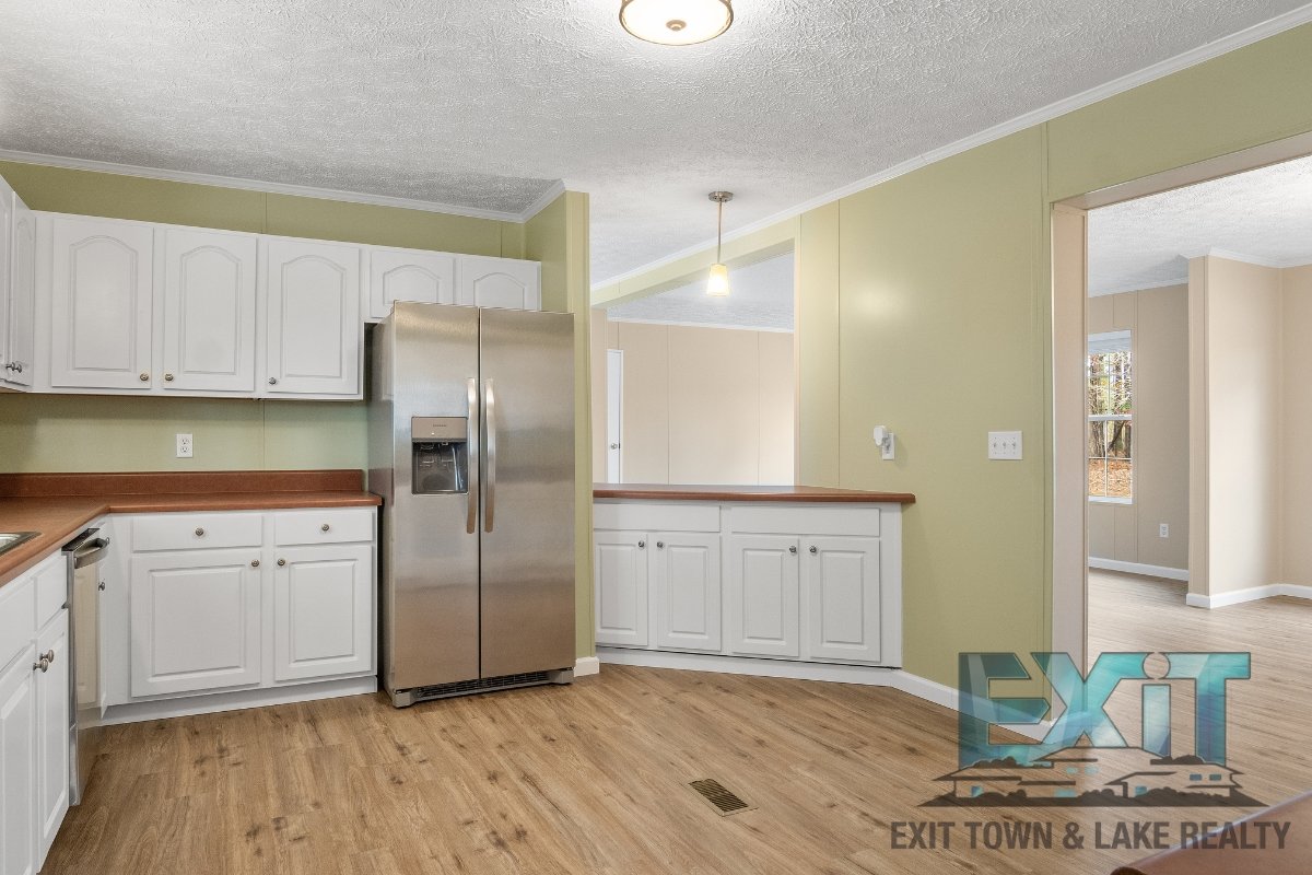 Beautiful Fully Renovated 3 Bed 2 Bath Home property image