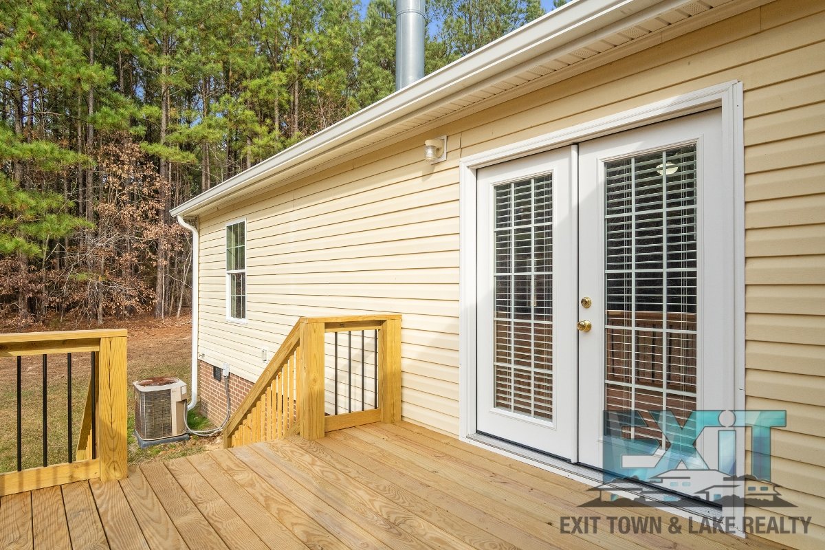 Beautiful Fully Renovated 3 Bed 2 Bath Home property image