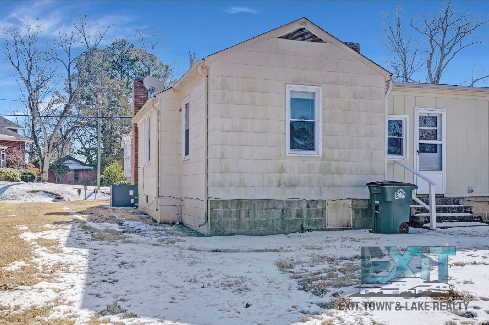 Golf Cart Friendly & Newly Renovated! property image