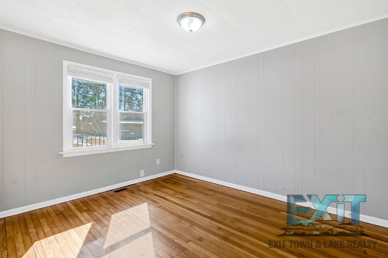 Golf Cart Friendly & Newly Renovated! property image