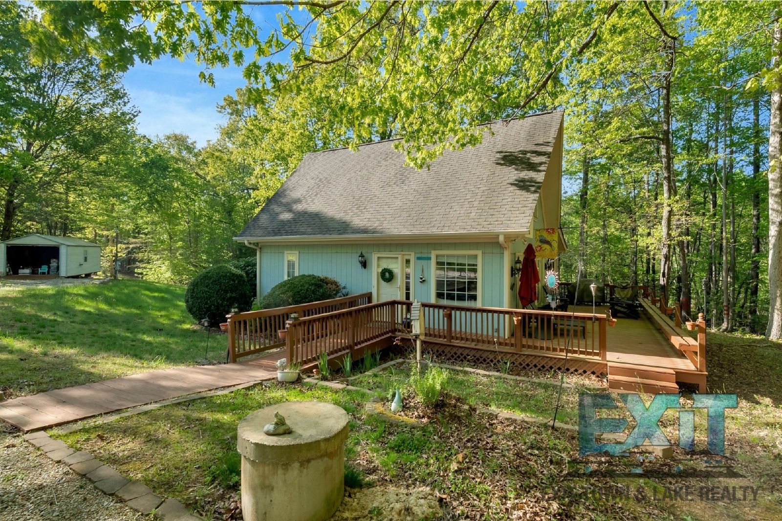 4 Bedroom, 2 Bath Home Available on Kerr Lake with Private Dock property image