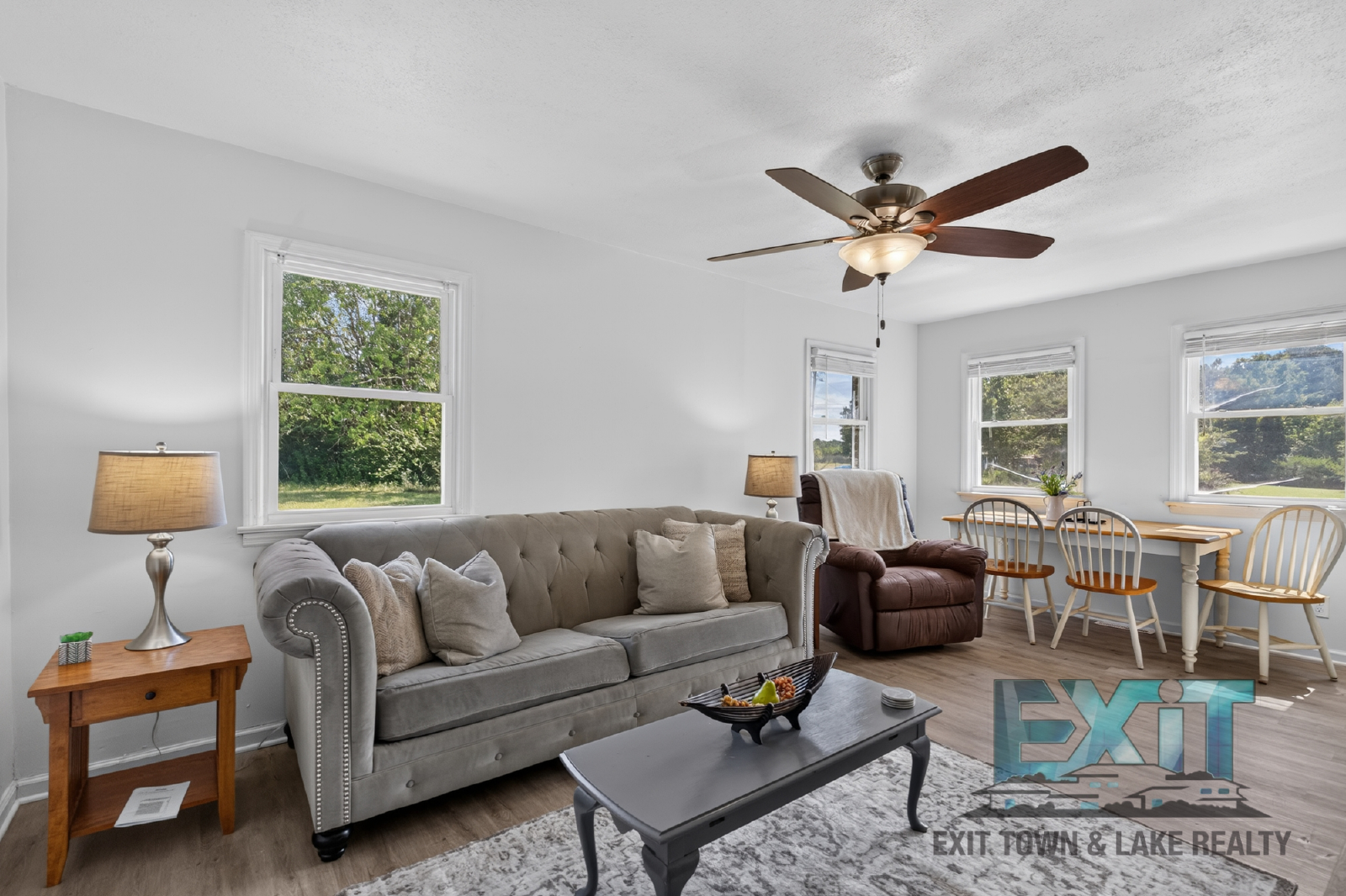 Charming Renovated Home in the Heart of South Hill property image