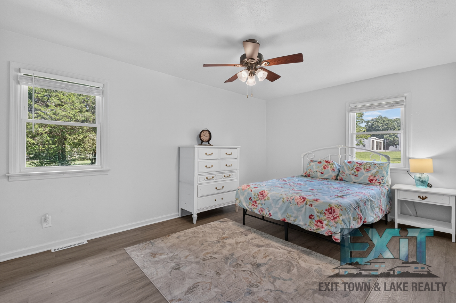 Charming Renovated Home in the Heart of South Hill property image