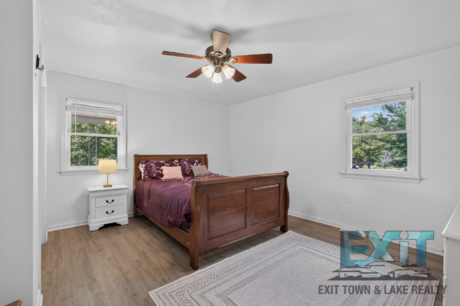 Charming Renovated Home in the Heart of South Hill property image