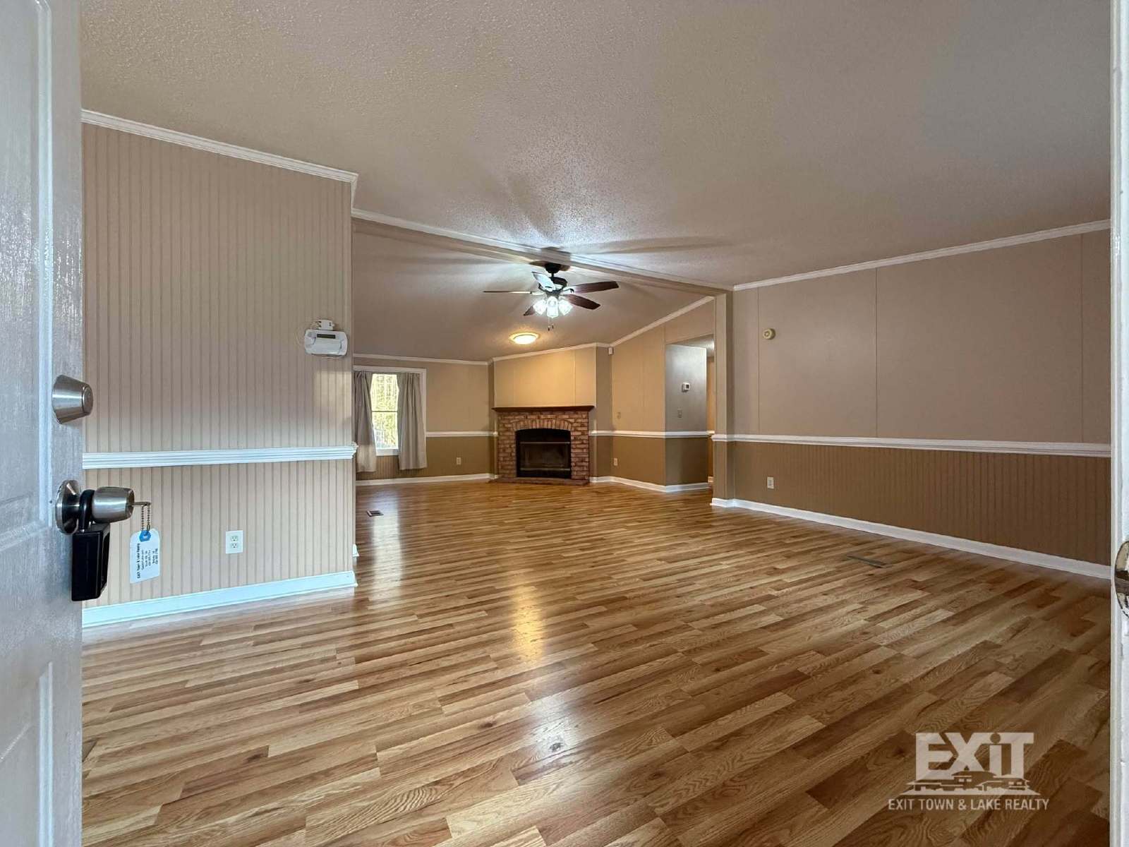 3 Bedroom, 2 Bathroom Home in a Beautiful Country Setting property image