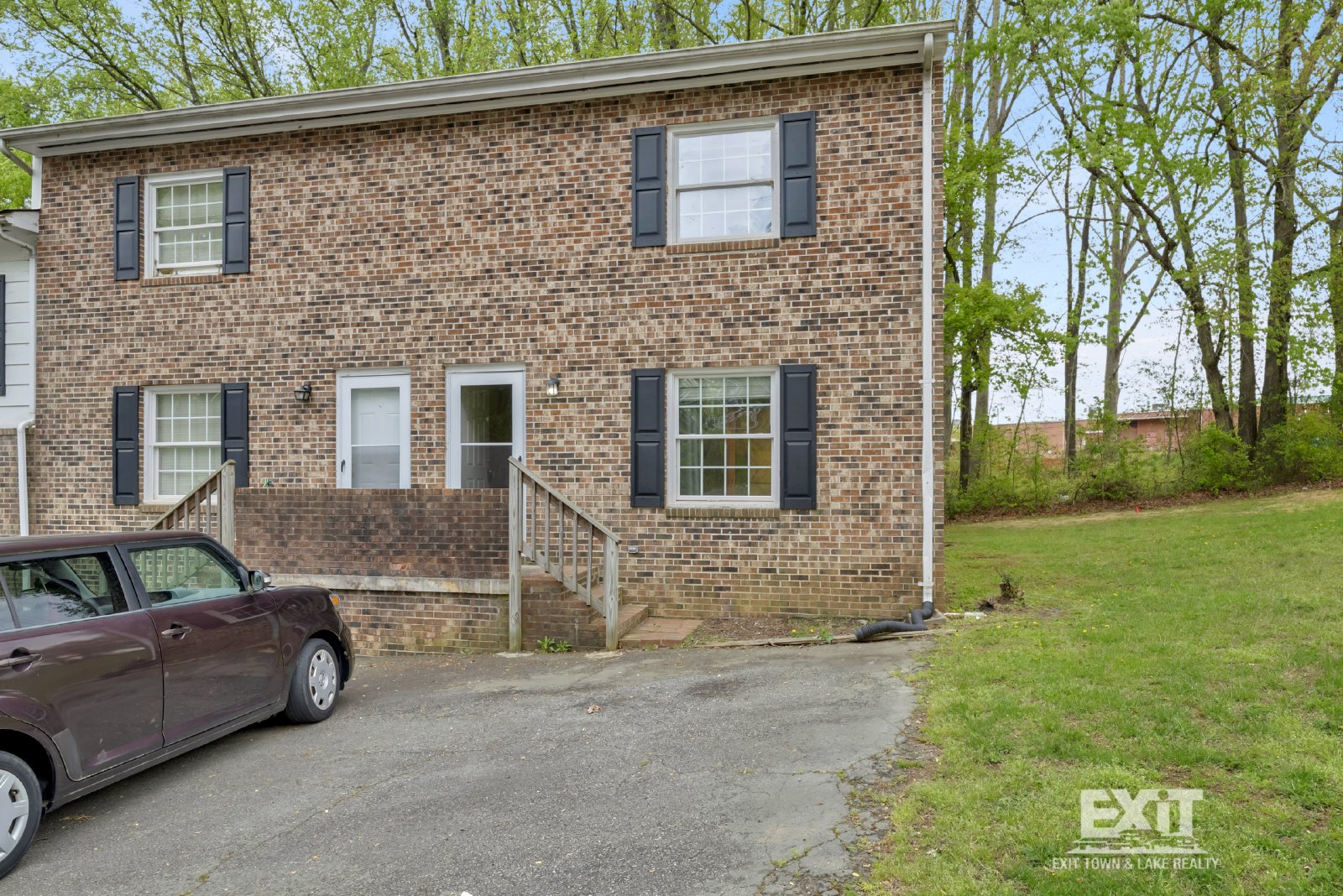 Charming 2 Bedroom South Hill Apartment property image