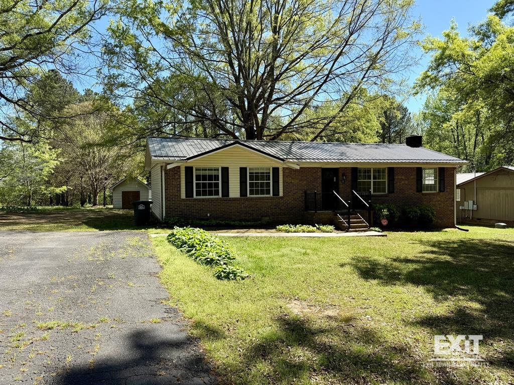 Welcome To This Smart 3 Bedroom, 1.5 Bath Home in Clarksville, VA! property image
