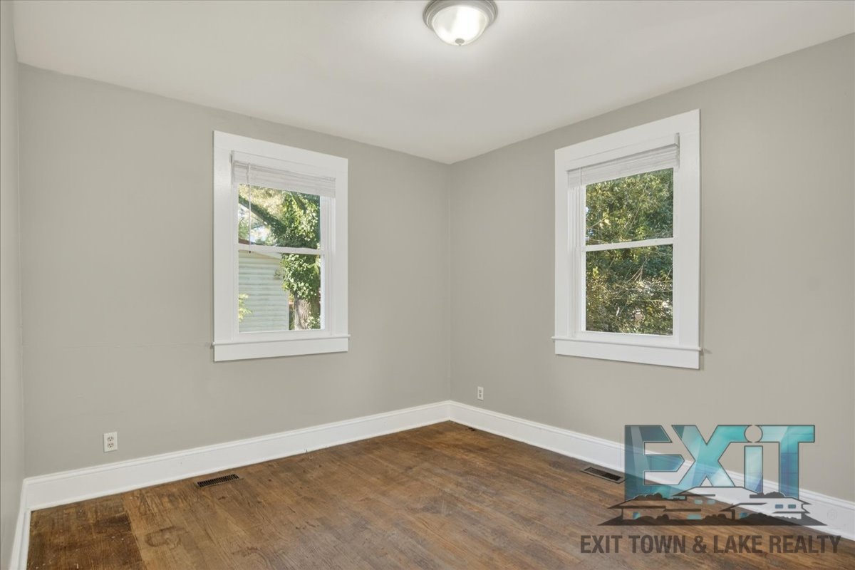 2 Bedroom & 1 Bathroom Home property image