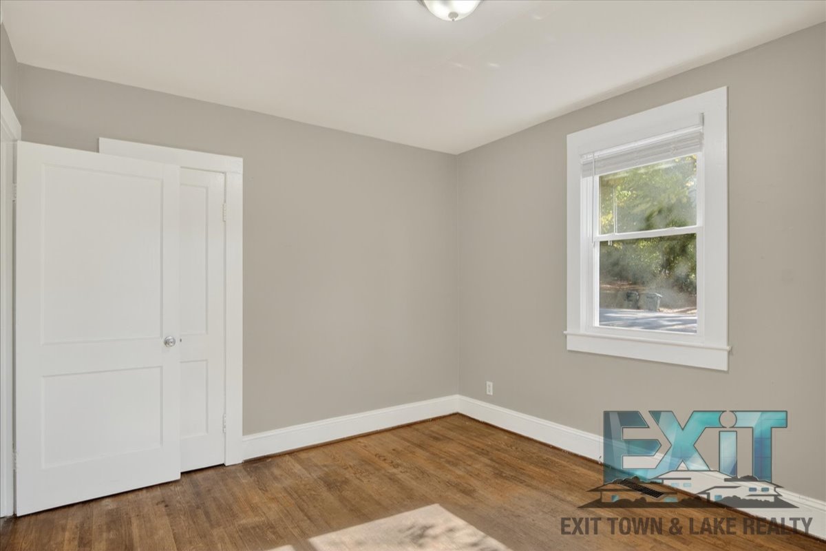 2 Bedroom & 1 Bathroom Home property image