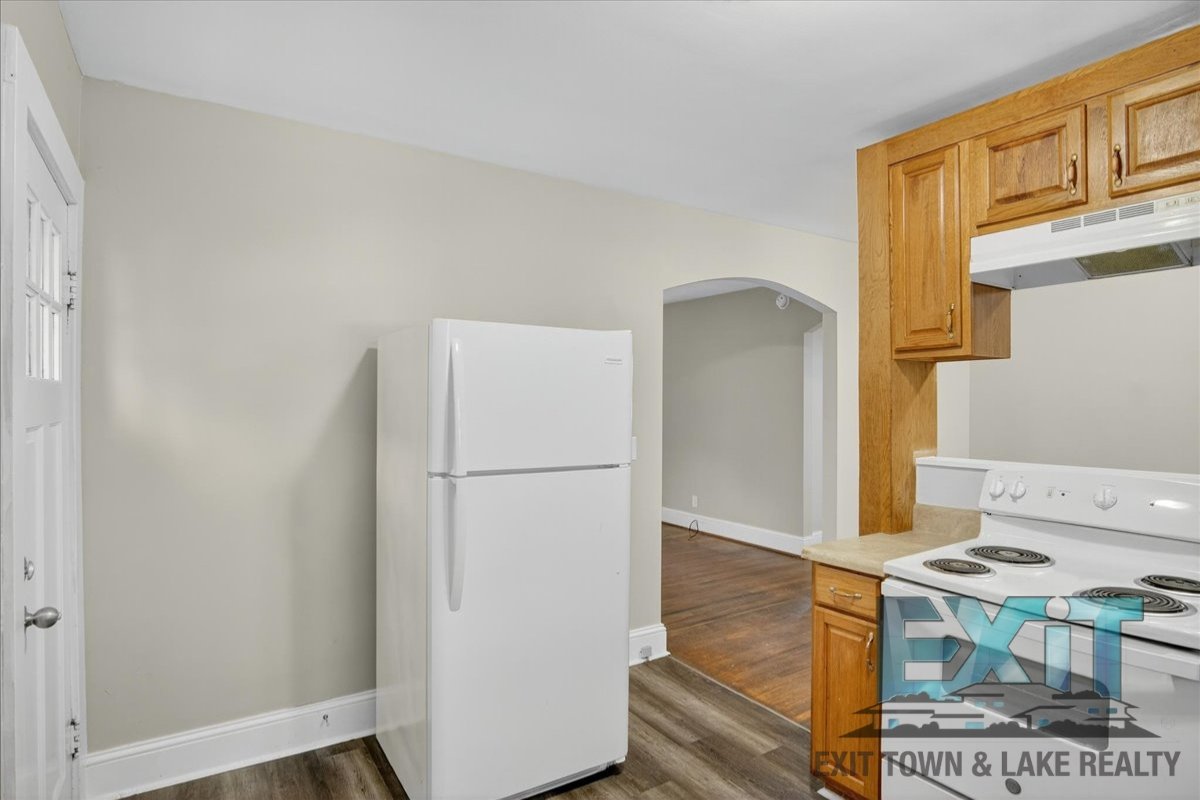 2 Bedroom & 1 Bathroom Home property image