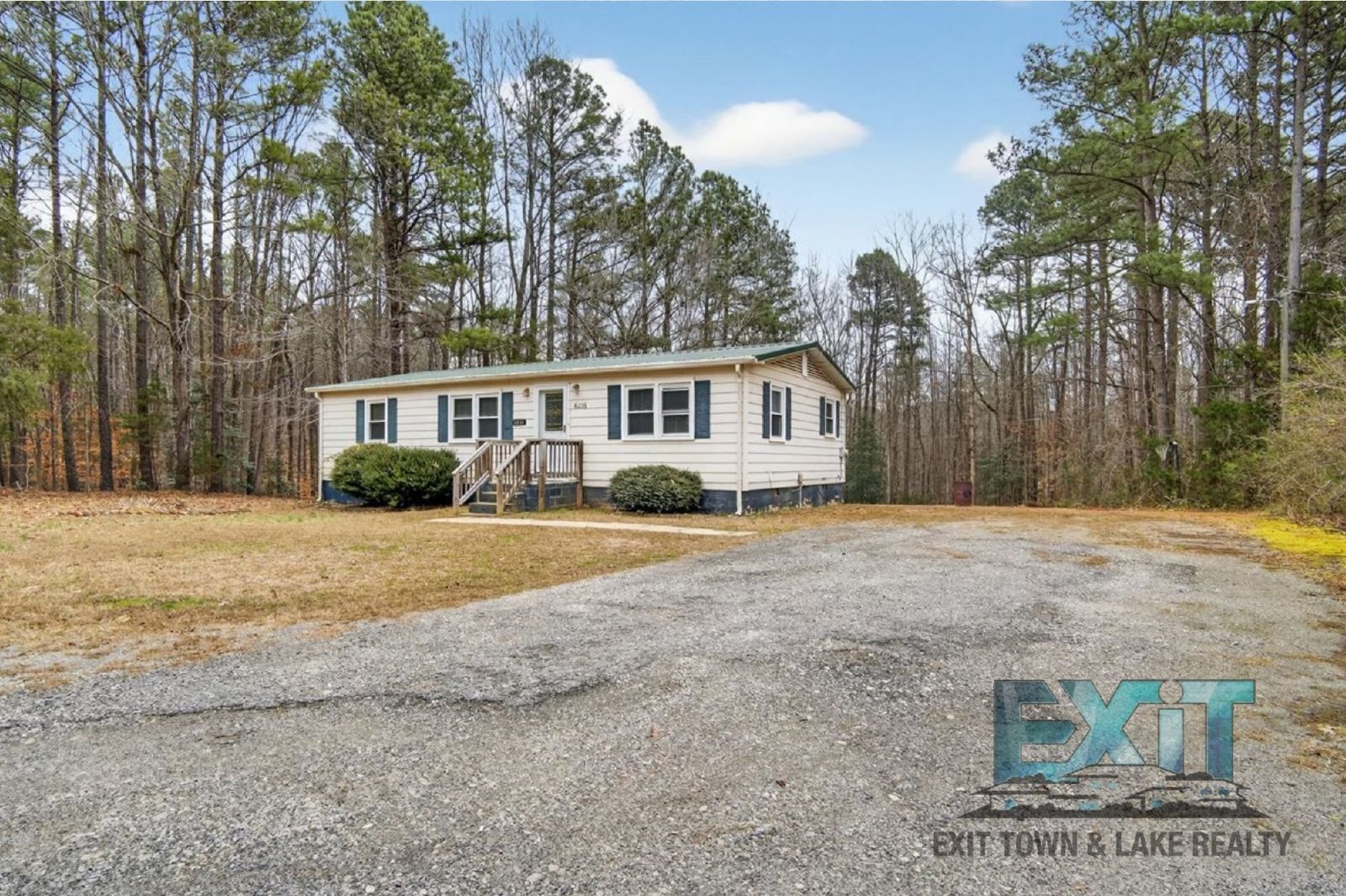 3 Bedroom, 1 Bath Home Available in LaCrosse! property image