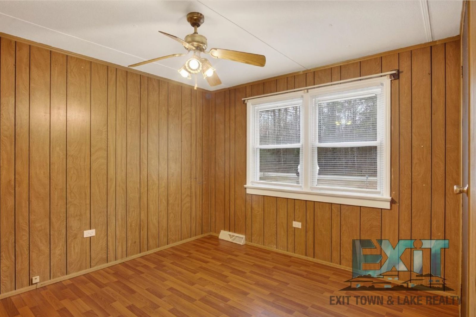 3 Bedroom, 1 Bath Home Available in LaCrosse! property image