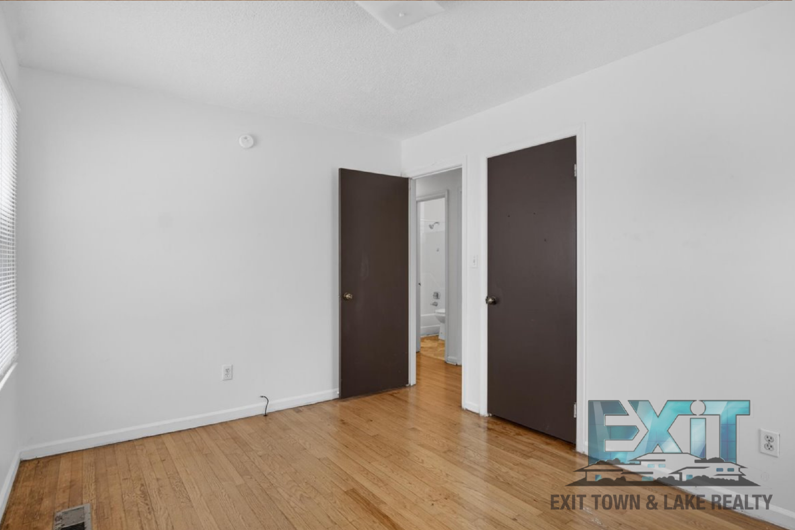 Cozy 3 Bed. 1 Bath  Country Home property image