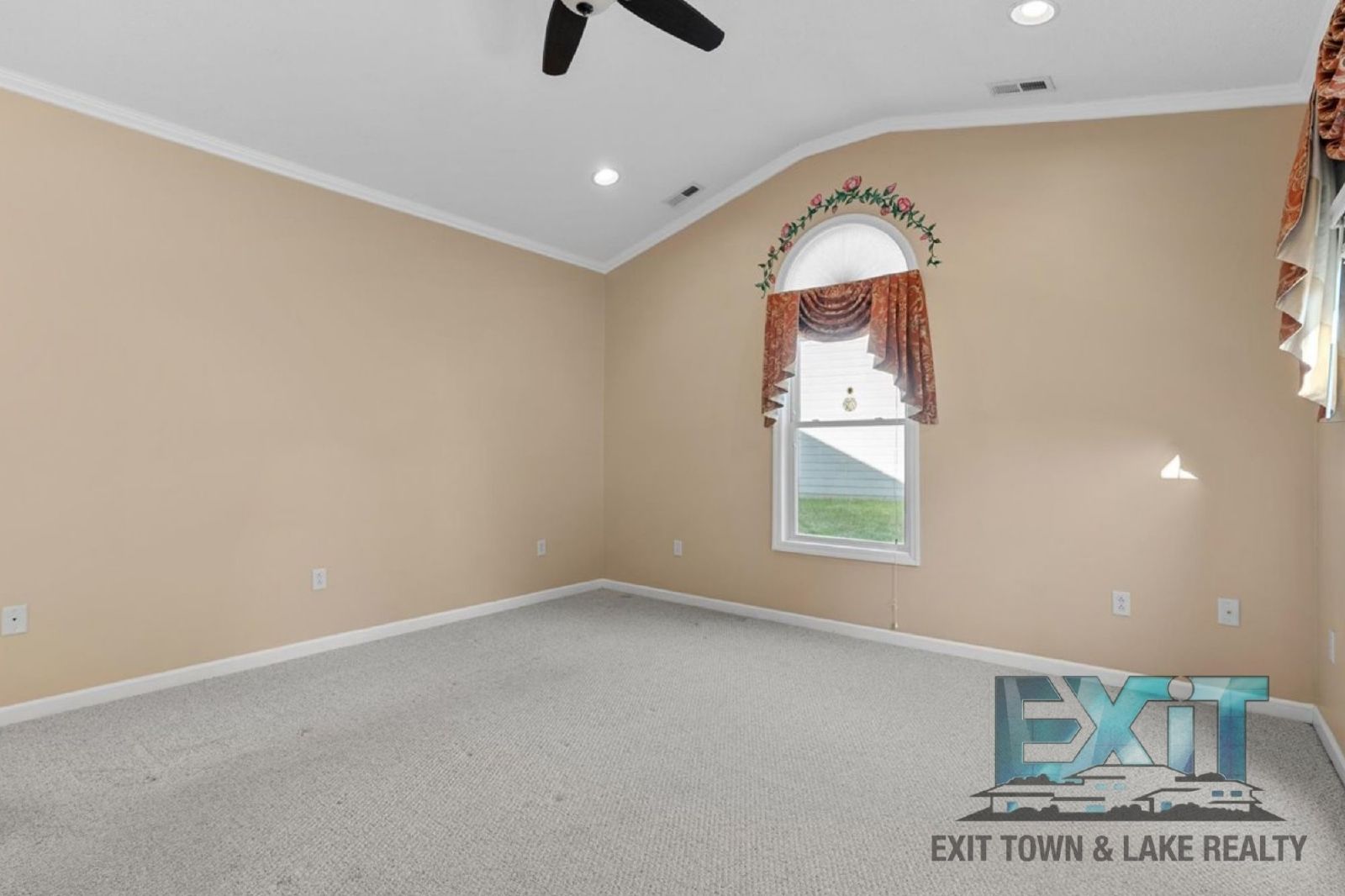 Beautiful Home in Beaver Creek property image