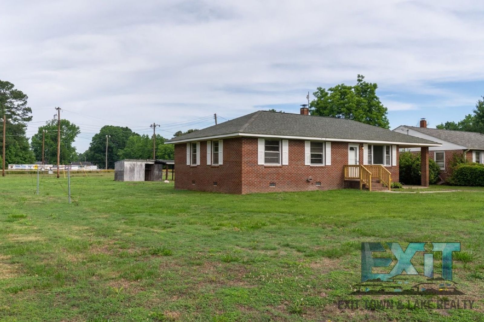 Charming 3BR Home in Jarratt - Convenient Location Near I-95 property image