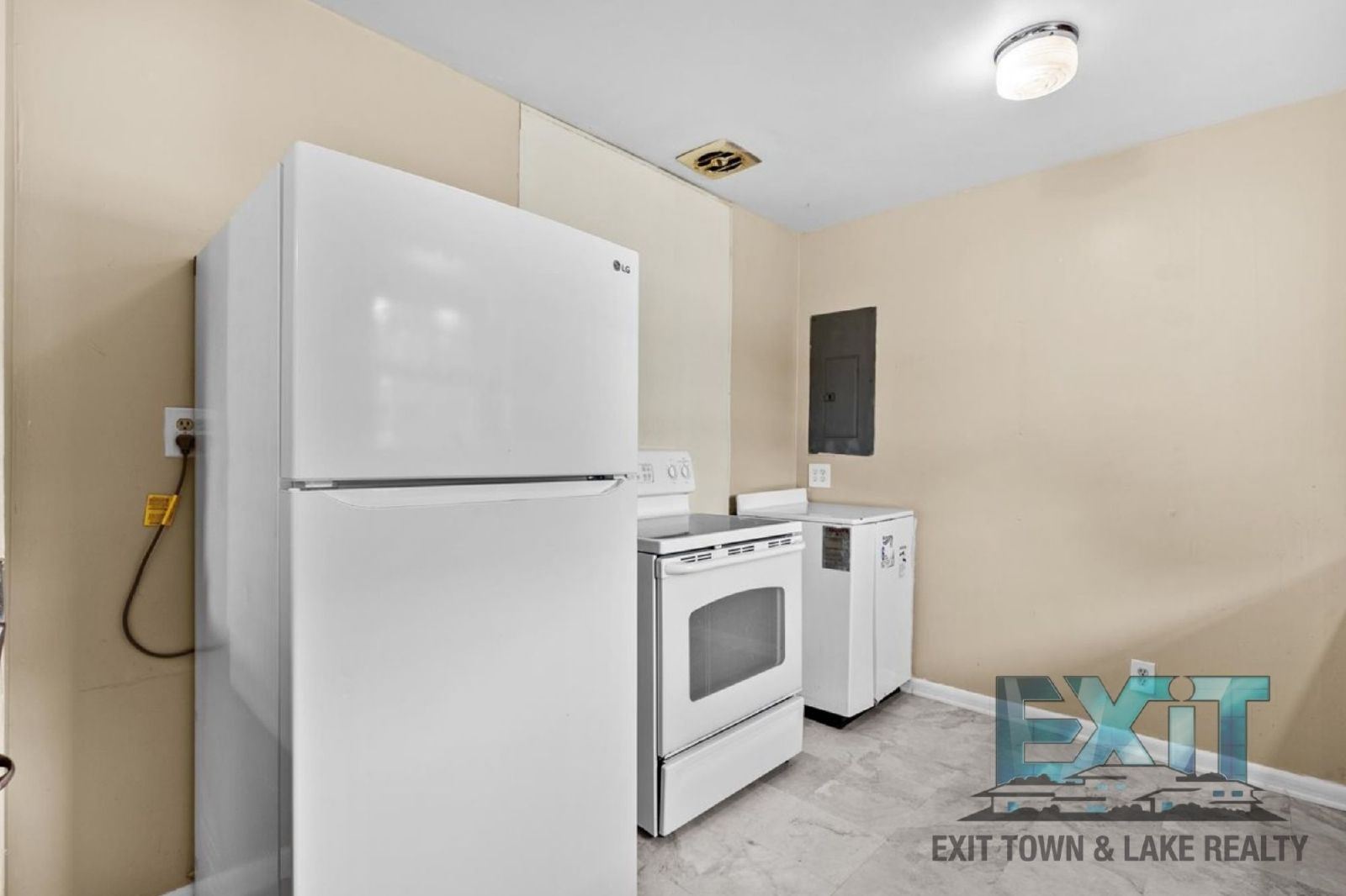 Charming 3BR Home in Jarratt - Convenient Location Near I-95 property image