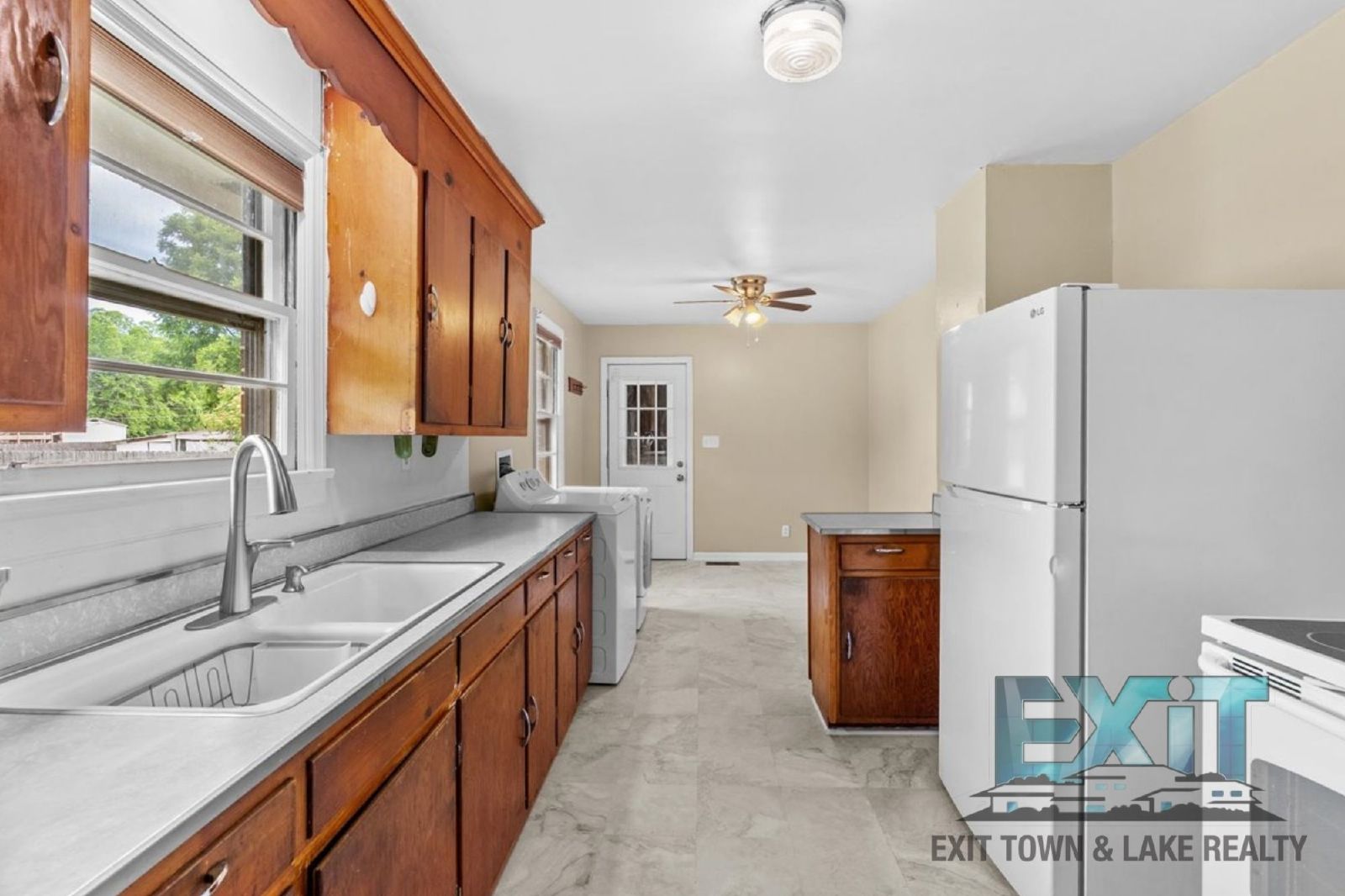Charming 3BR Home in Jarratt - Convenient Location Near I-95 property image