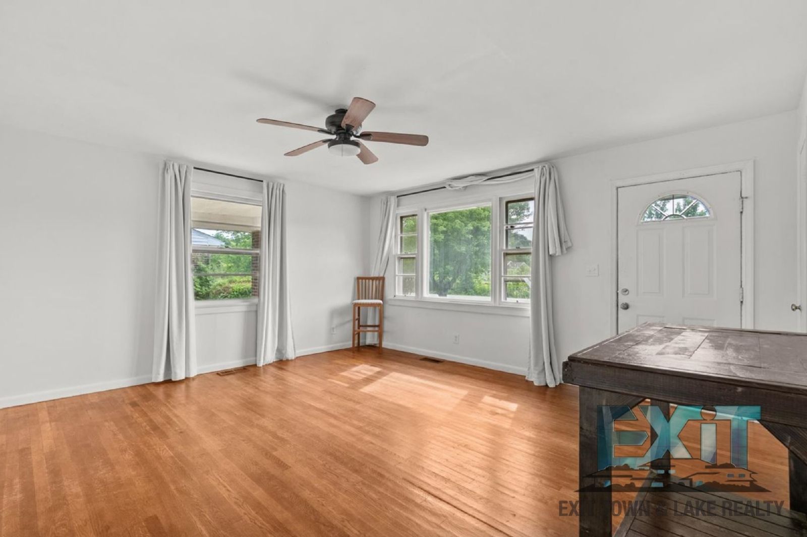 Charming 3BR Home in Jarratt - Convenient Location Near I-95 property image