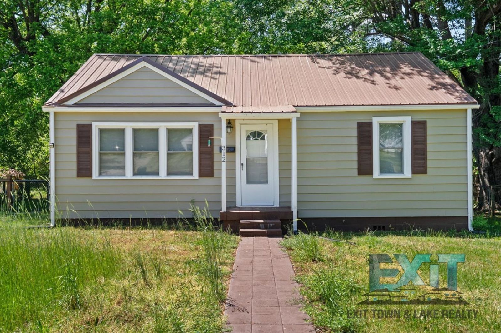 Fully Remodeled Home in Quiet Chase City Neighborhood property image