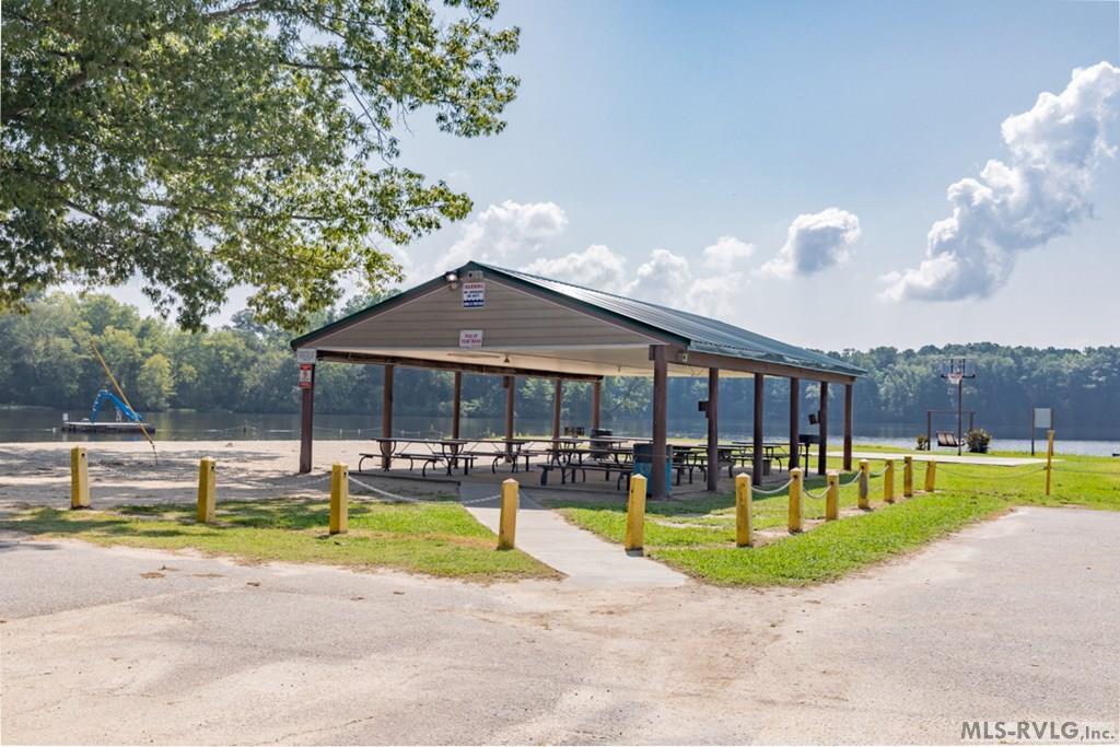 2 Bedroom, 2 Bath Home located in Tanglewood Shores property image