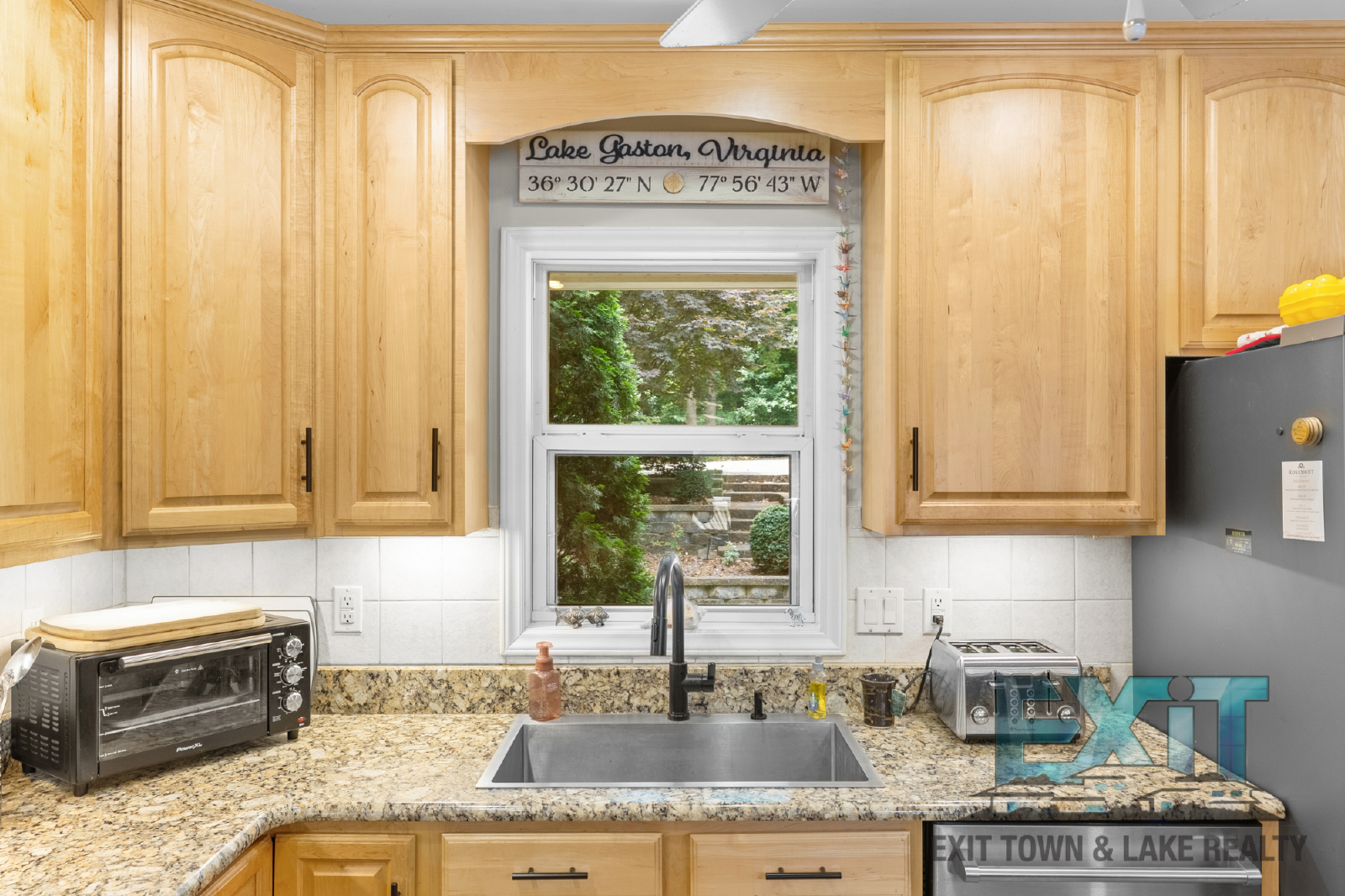 Available November 1, 2026 – March 31, 2027 | Short-Term Lake Gaston Rental property image