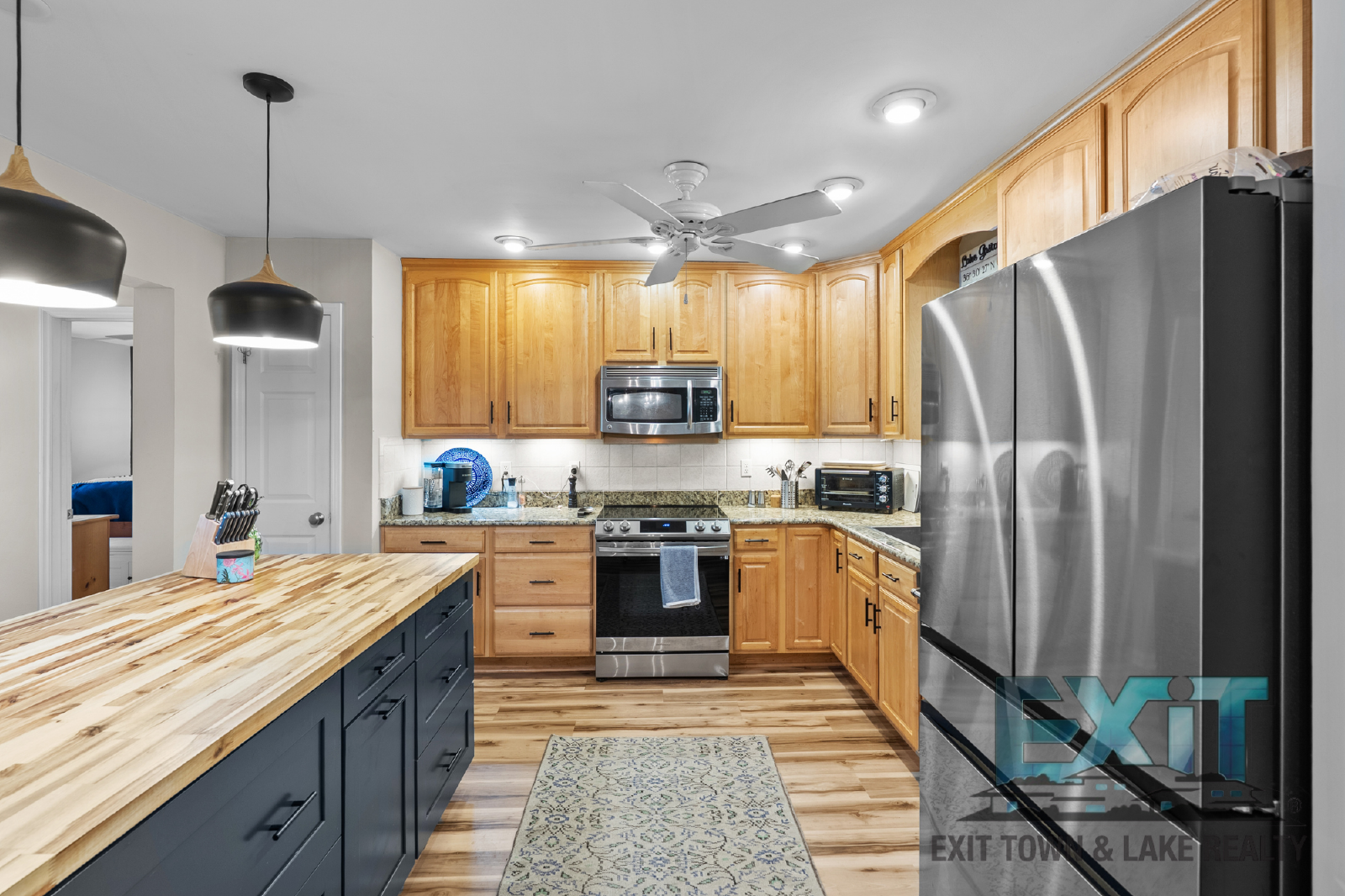 Available November 1, 2026 – March 31, 2027 | Short-Term Lake Gaston Rental property image