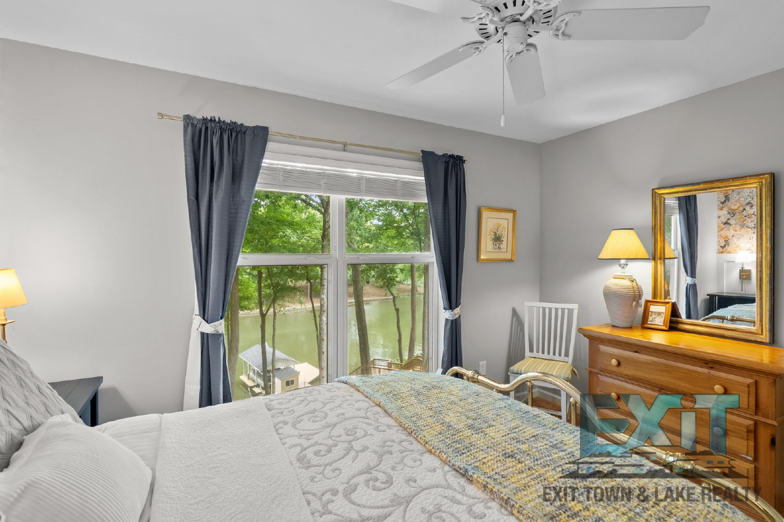 Available November 1, 2026 – March 31, 2027 | Short-Term Lake Gaston Rental property image