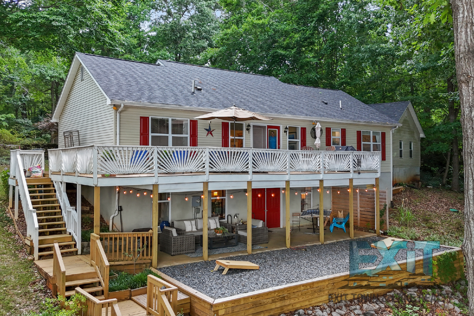 Available November 1, 2026 – March 31, 2027 | Short-Term Lake Gaston Rental property image