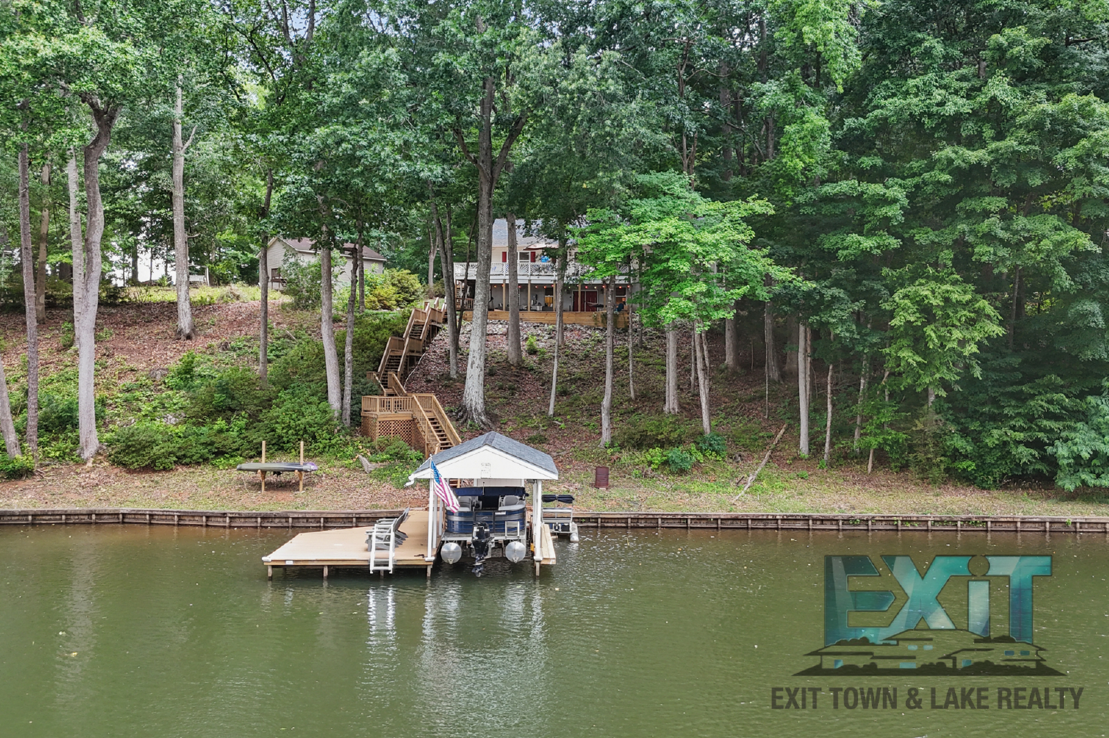 Available November 1, 2026 – March 31, 2027 | Short-Term Lake Gaston Rental property image