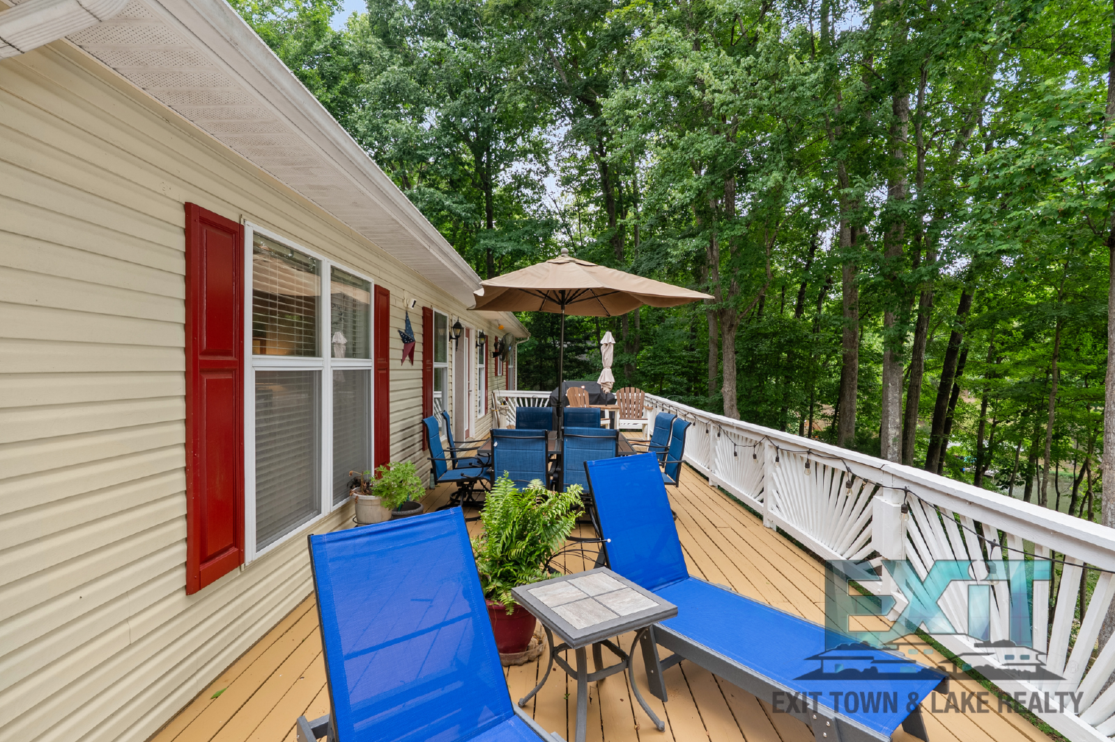 Available November 1, 2026 – March 31, 2027 | Short-Term Lake Gaston Rental property image