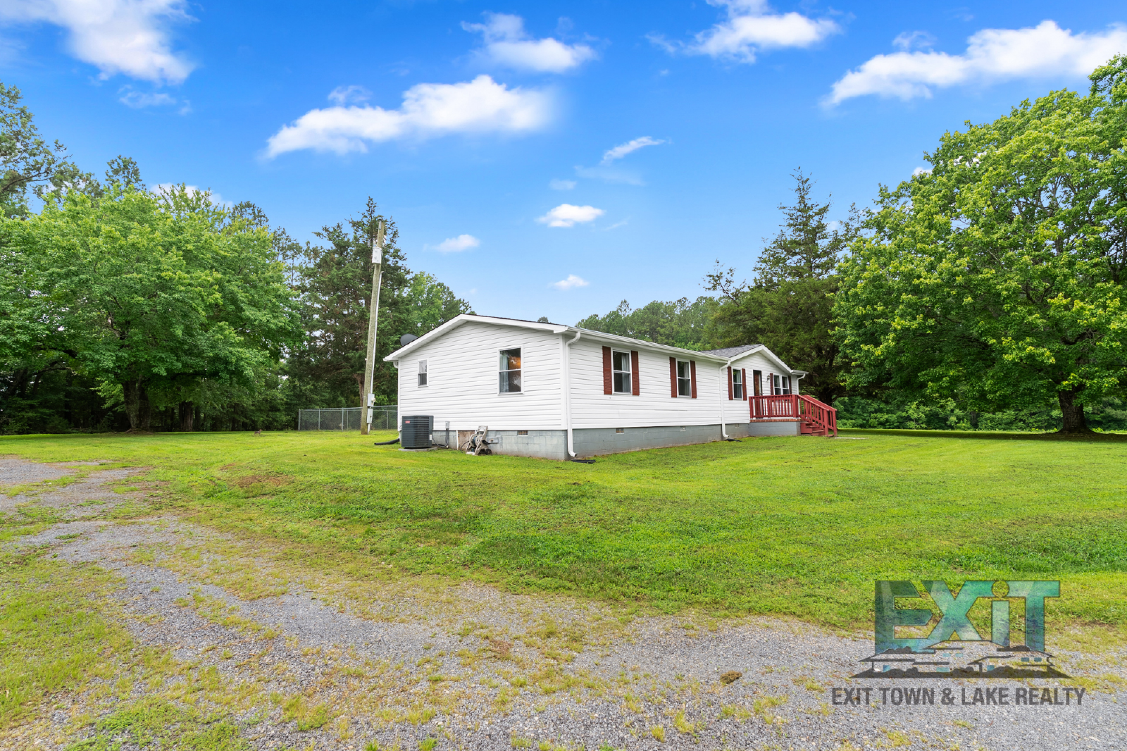 Private, Newly Renovated 3BR Home in Dolphin, VA property image