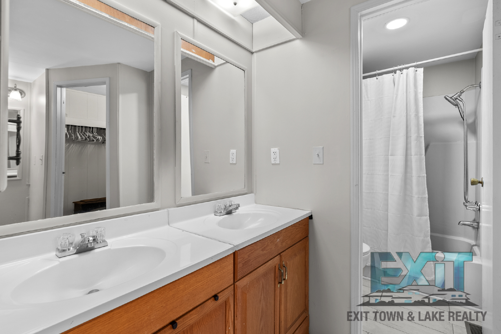 Private, Newly Renovated 3BR Home in Dolphin, VA property image