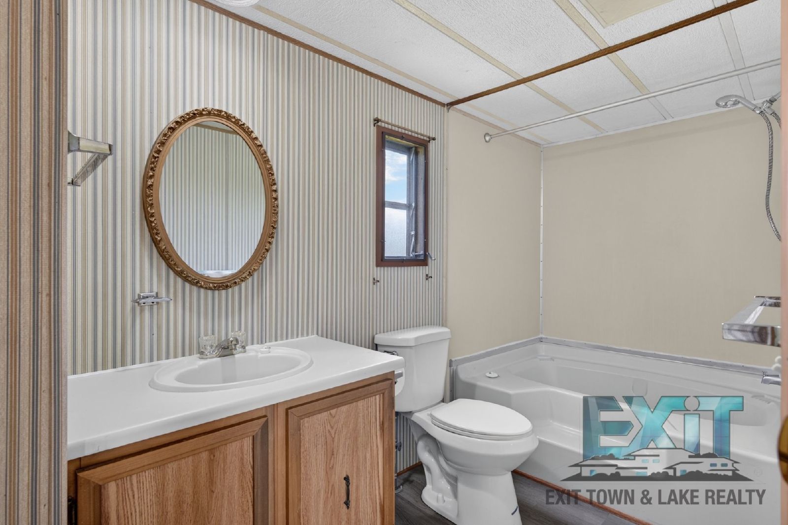 Peaceful Country Living in Gasburg, VA! property image