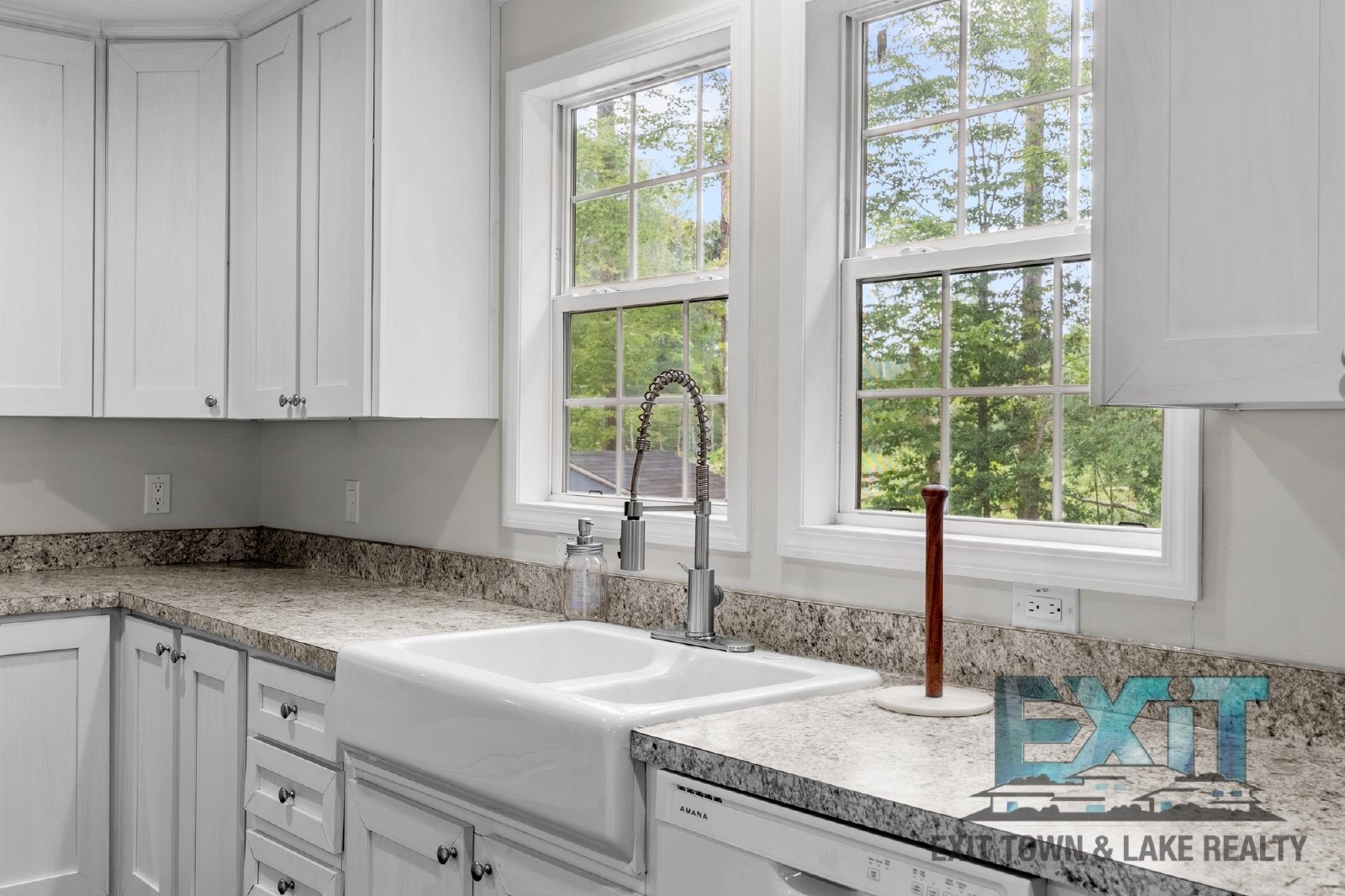 3BR/2BA Rental in Tanglewood Shores with Golf, Pool & Lake Access property image