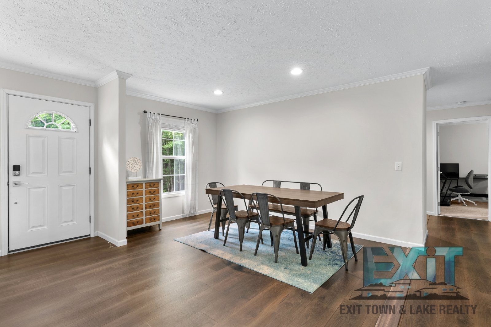 3BR/2BA Rental in Tanglewood Shores with Golf, Pool & Lake Access property image