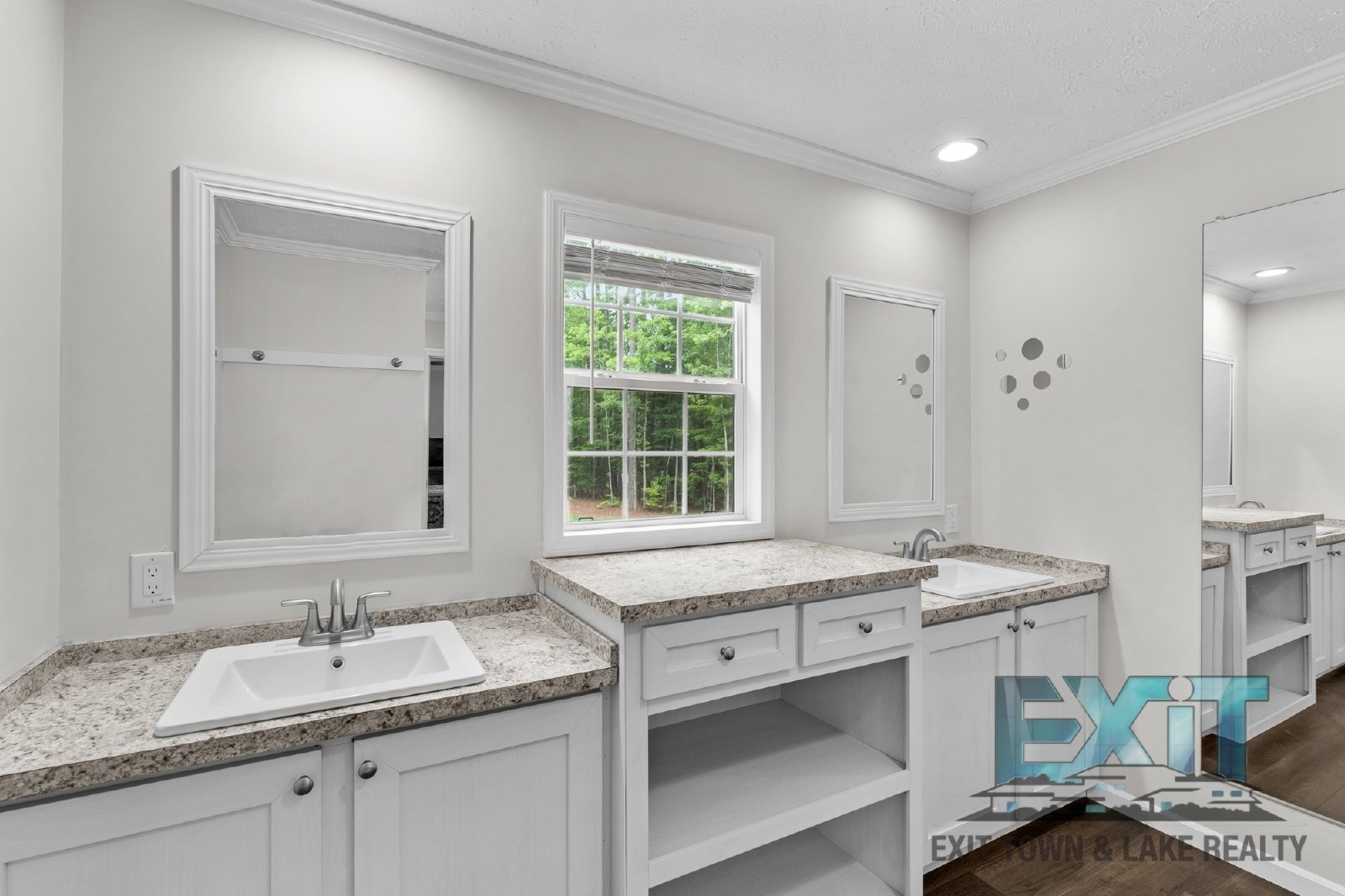3BR/2BA Rental in Tanglewood Shores with Golf, Pool & Lake Access property image