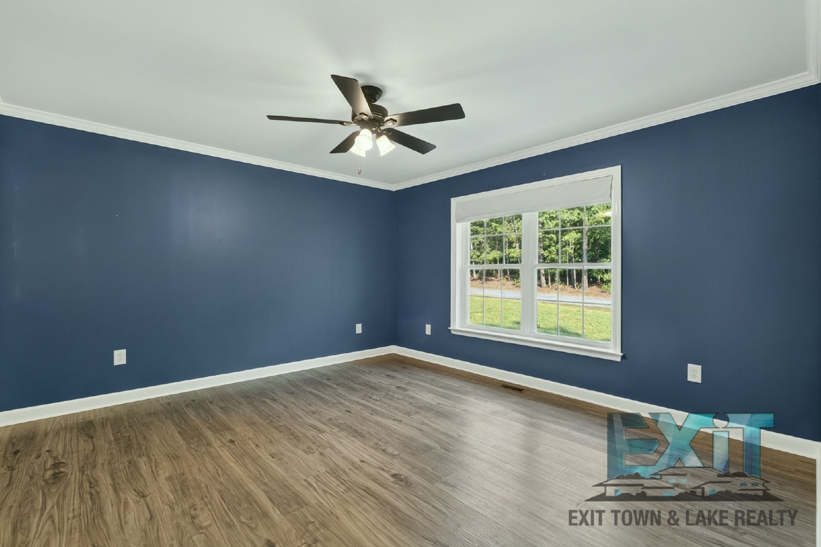 Charming 3BR/2BA Home with Fenced Yard & Detached Garage property image